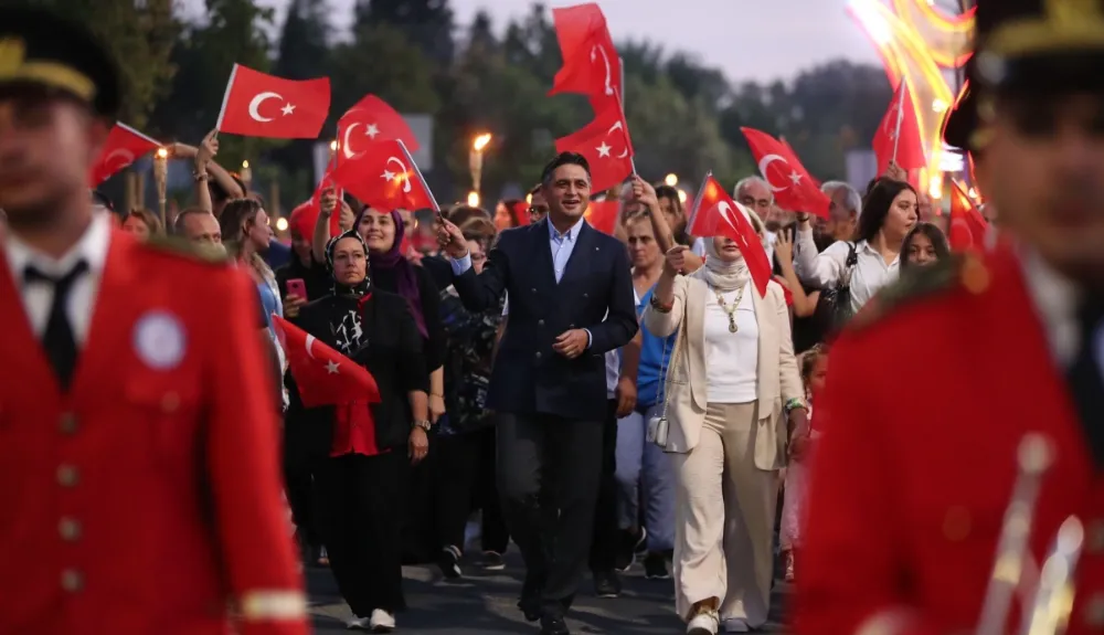 Aliağalılar Bayram Coşkusunu Fener Alayı ve Sefo Konseri İle Yaşayacak
