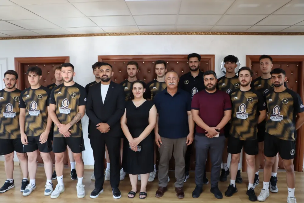   Umut Koleji Spor Kulübü  Voleybol Takımı Kızıltepe Belediyesini Ziyaret Etti